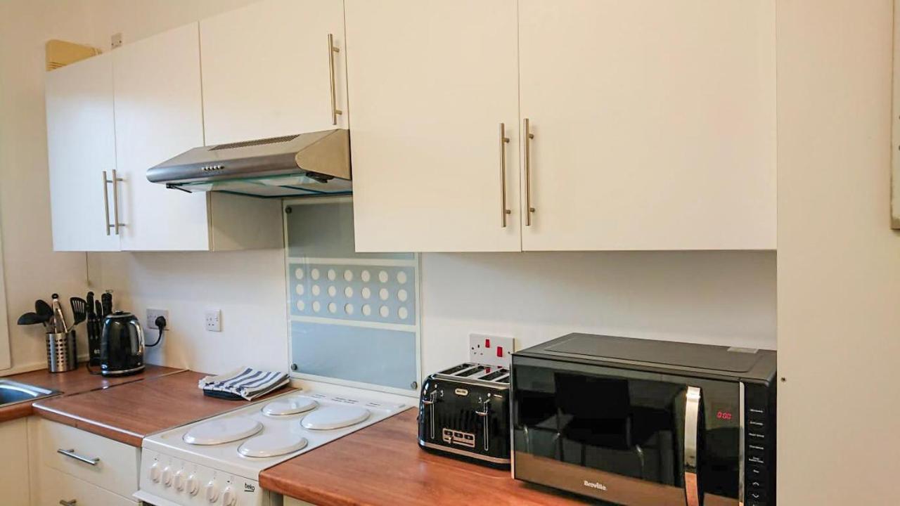 Carnock Road Apartment - Silverburn Shopping Centre Γλασκώβη Εξωτερικό φωτογραφία