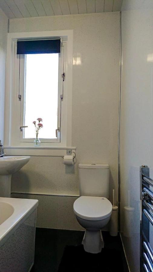 Carnock Road Apartment - Silverburn Shopping Centre Γλασκώβη Εξωτερικό φωτογραφία